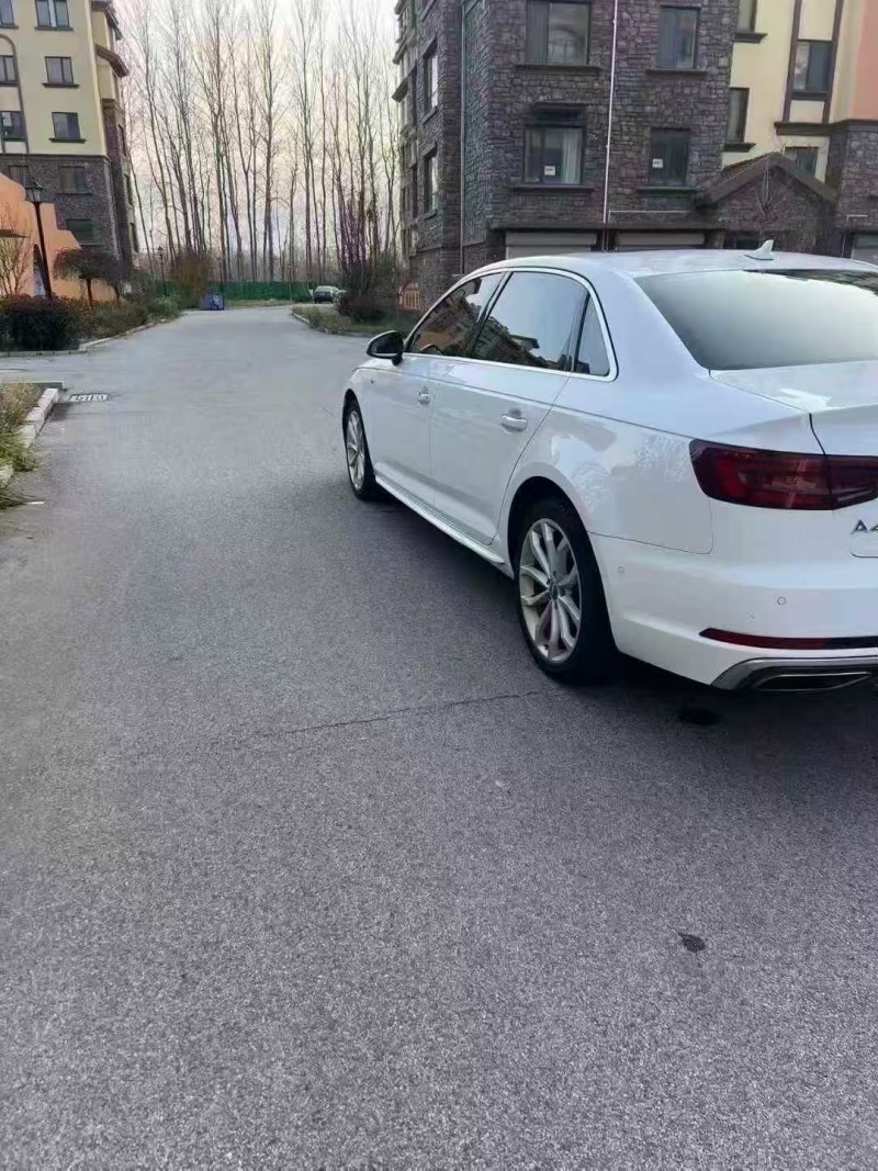 青岛19年奥迪A4L8