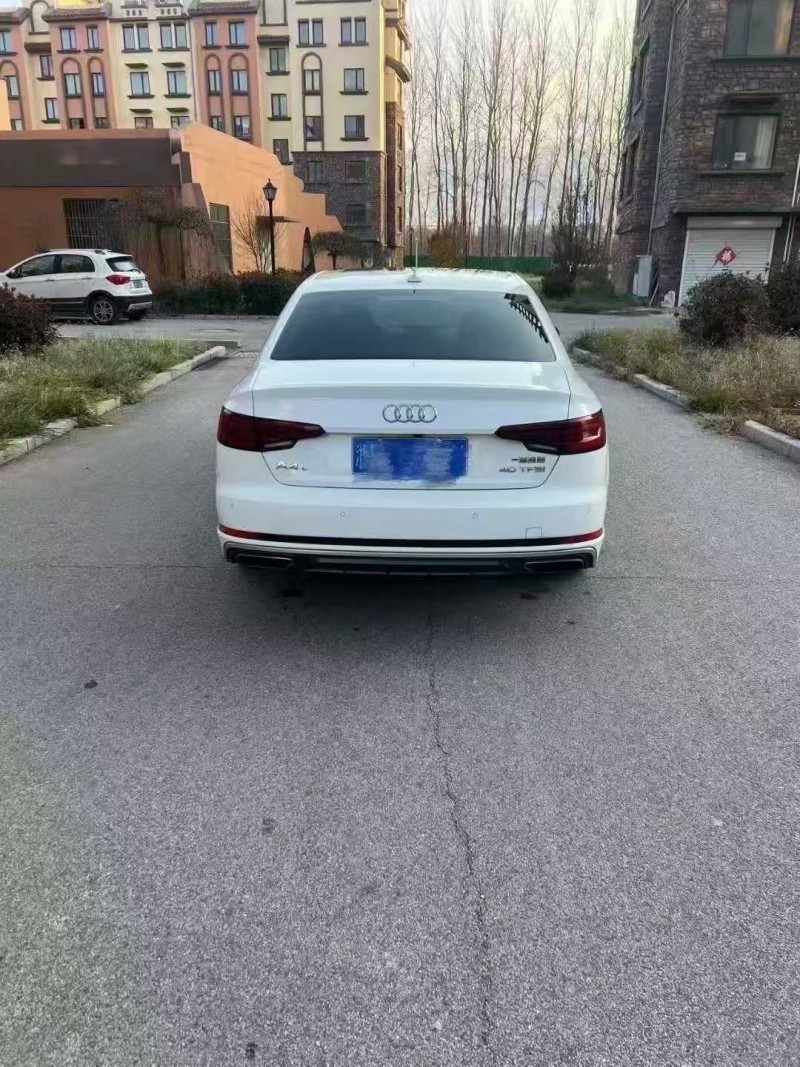 青岛19年奥迪A4L9