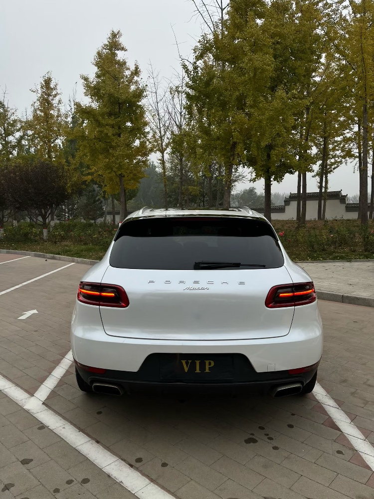 廊坊14年保时捷Macan4