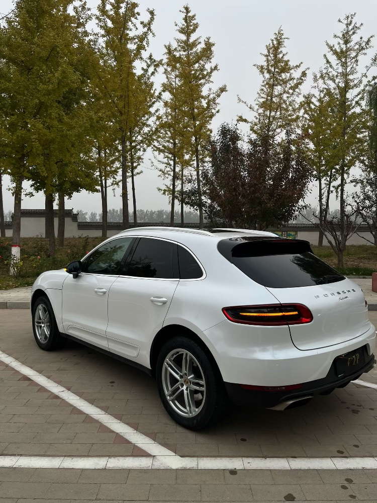 廊坊14年保时捷Macan5