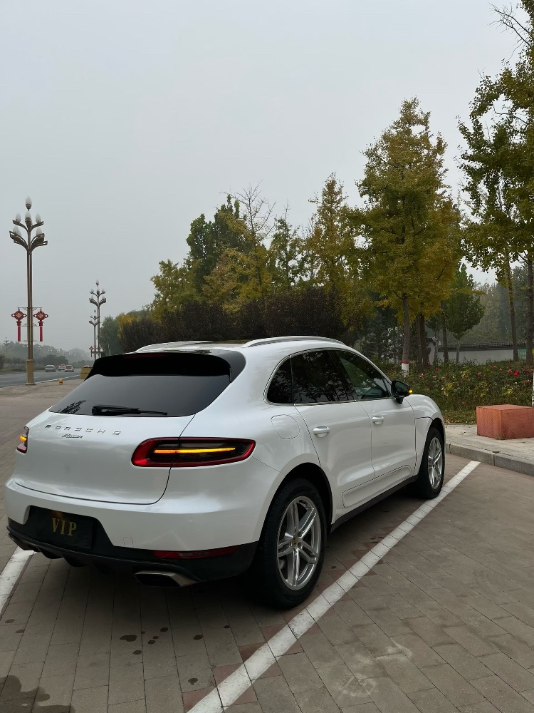 廊坊14年保时捷Macan6