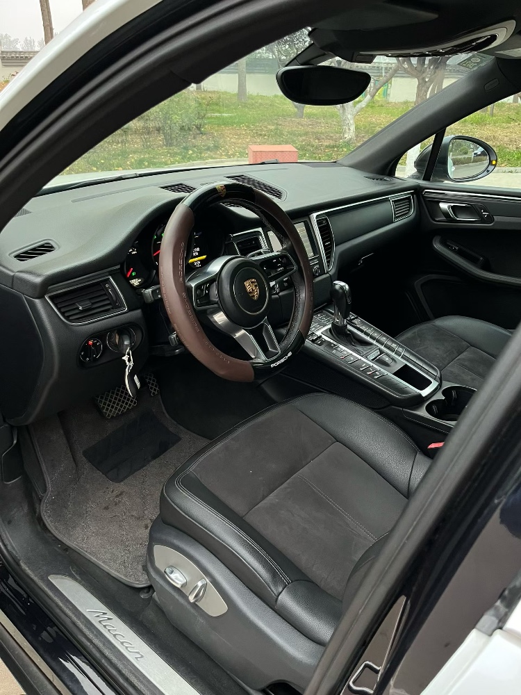 廊坊14年保时捷Macan7