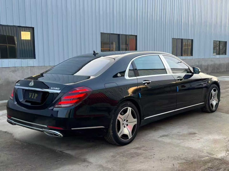 徐州16年奔驰迈巴赫S级4