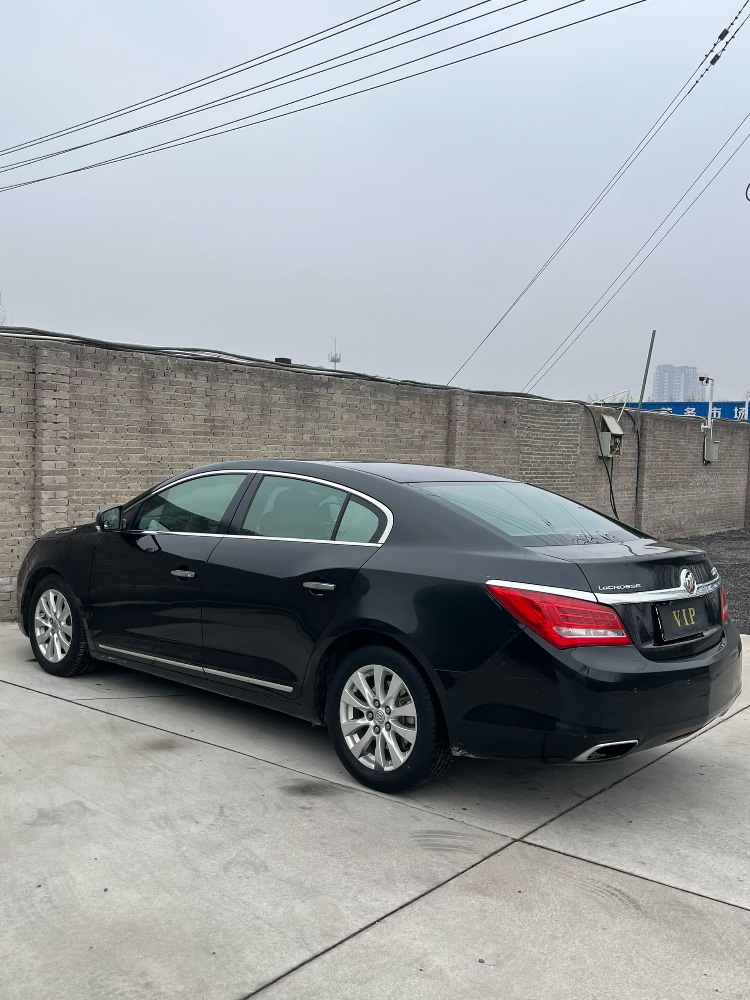 廊坊15年别克君越5