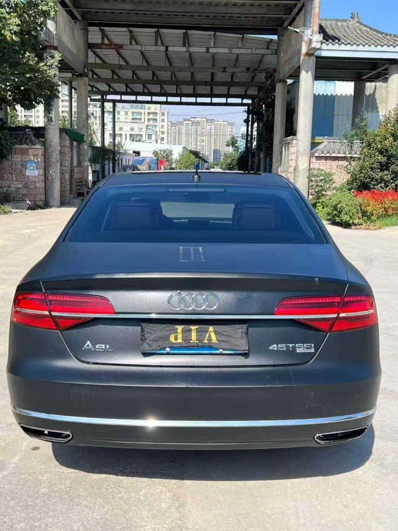 广州15年奥迪A8L9