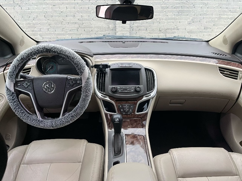 廊坊15年别克君越9