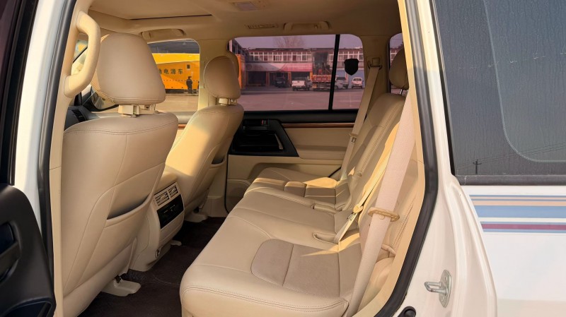 安阳16年丰田兰德酷路泽3