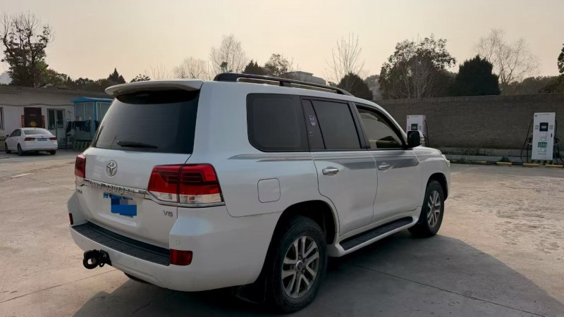 安阳16年丰田兰德酷路泽7