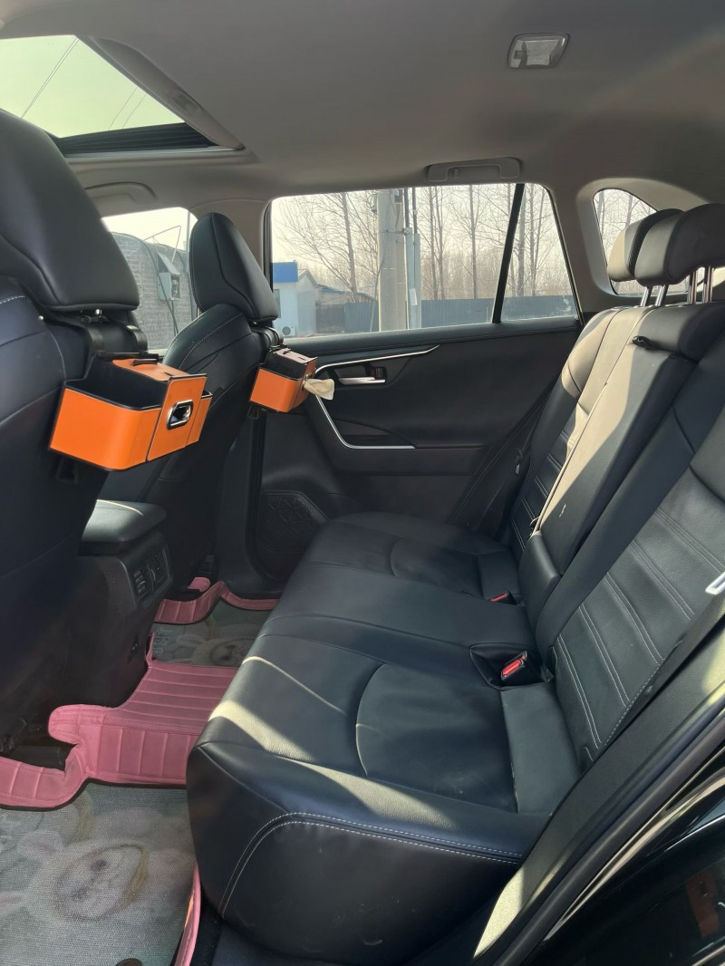 廊坊23年丰田威兰达6