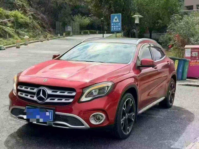 莆田17年奔驰GLA2