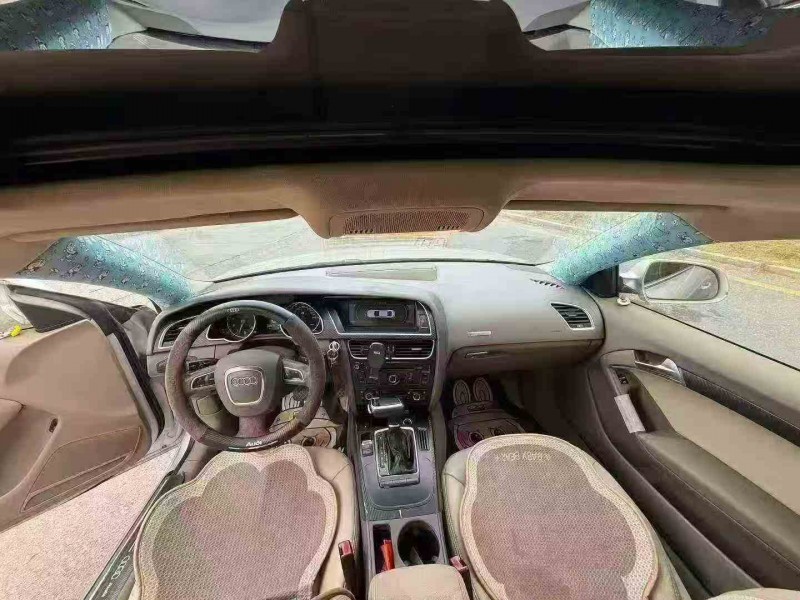 三明09年奥迪A54