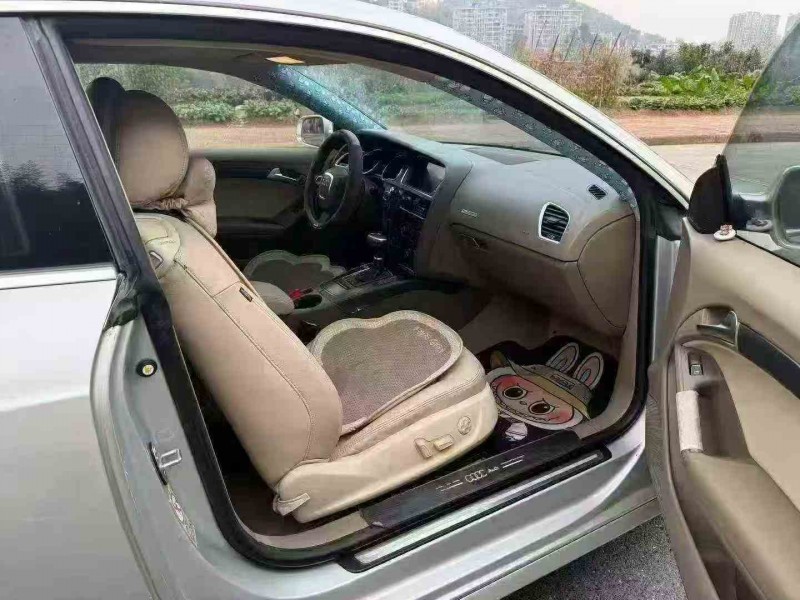 三明09年奥迪A55