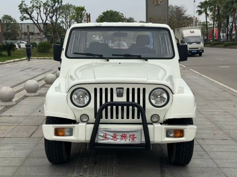 广州18年北汽制造战旗1