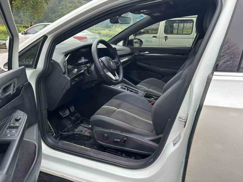安顺23年大众高尔夫4