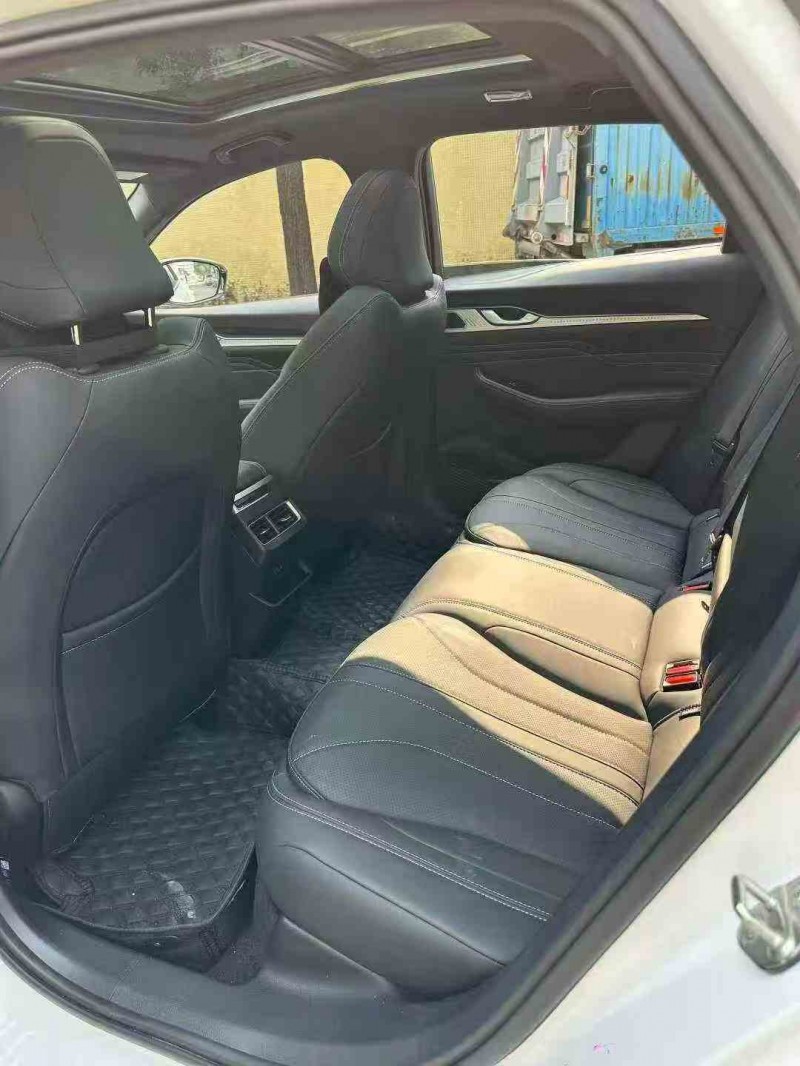 江门25年吉利星瑞4