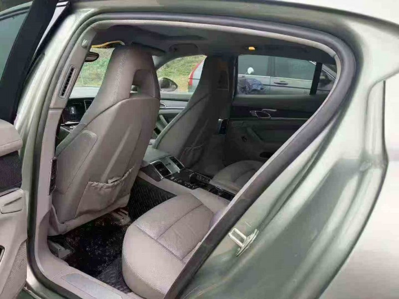 三明13年保时捷帕拉梅拉4