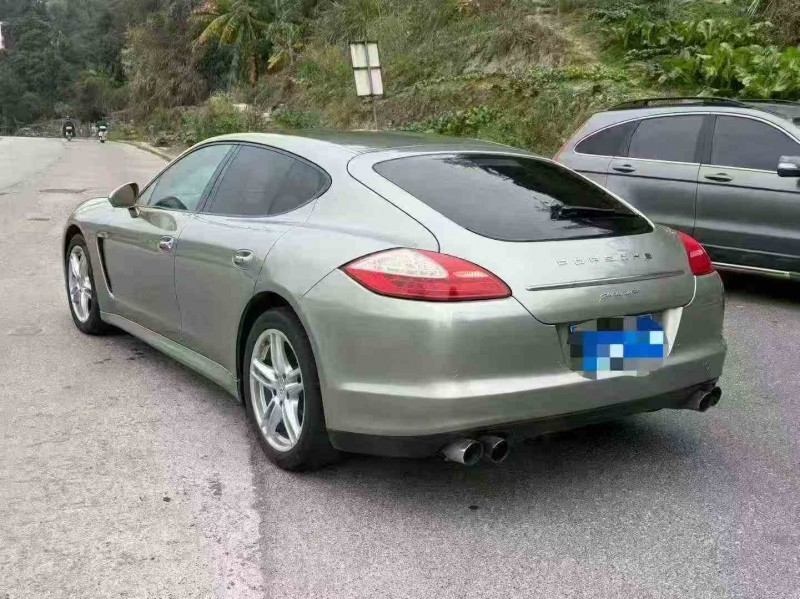 三明13年保时捷帕拉梅拉7