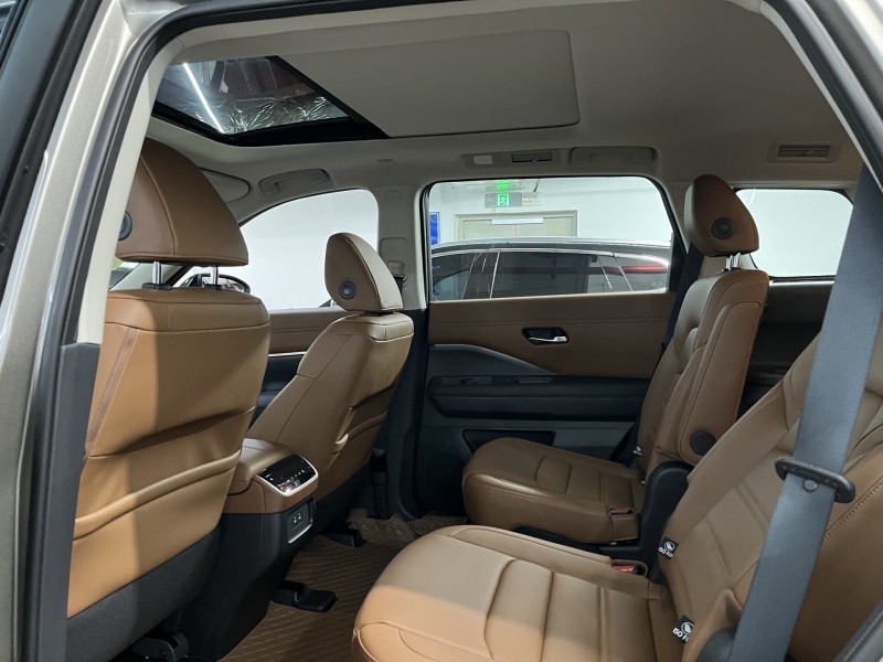 深圳26年日产探陆6