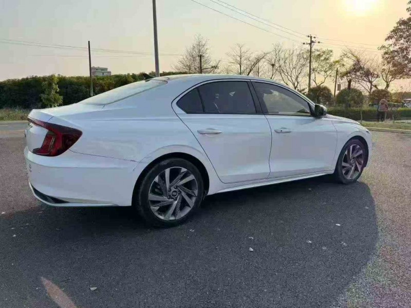 惠州22年现代名图7