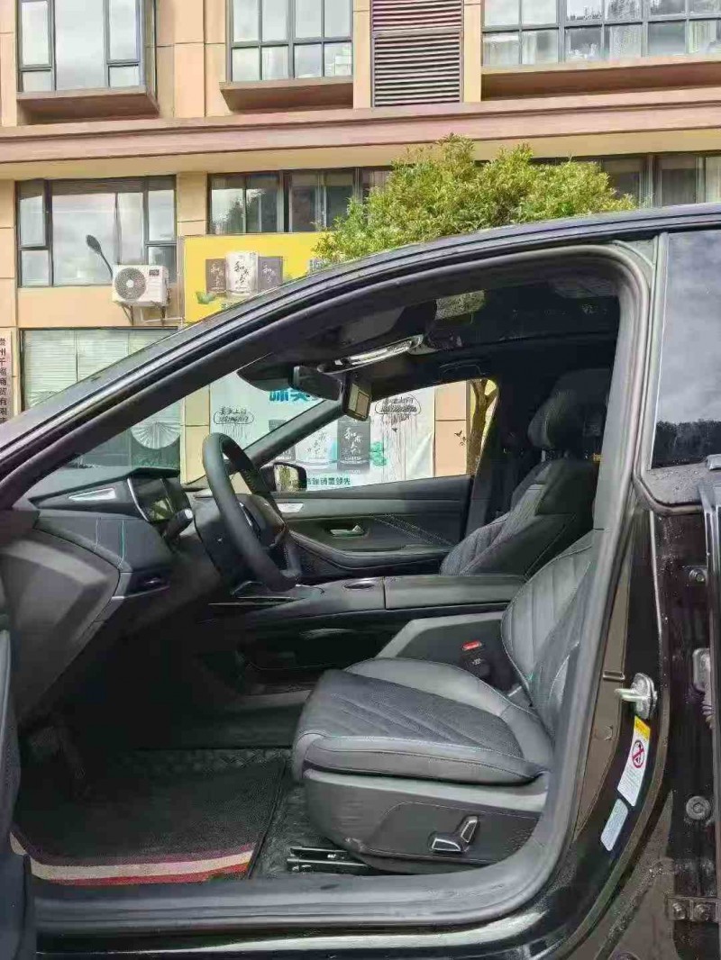 安顺25年长安汽车深蓝4