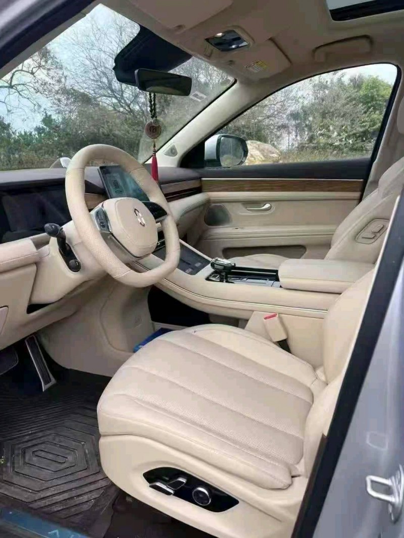 广州24年华为智选问界4