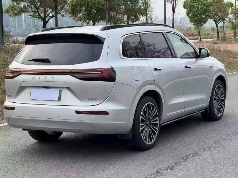 广州24年华为智选问界7