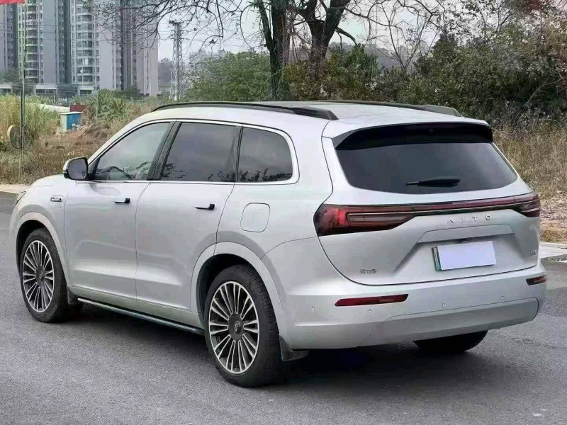 广州24年华为智选问界8