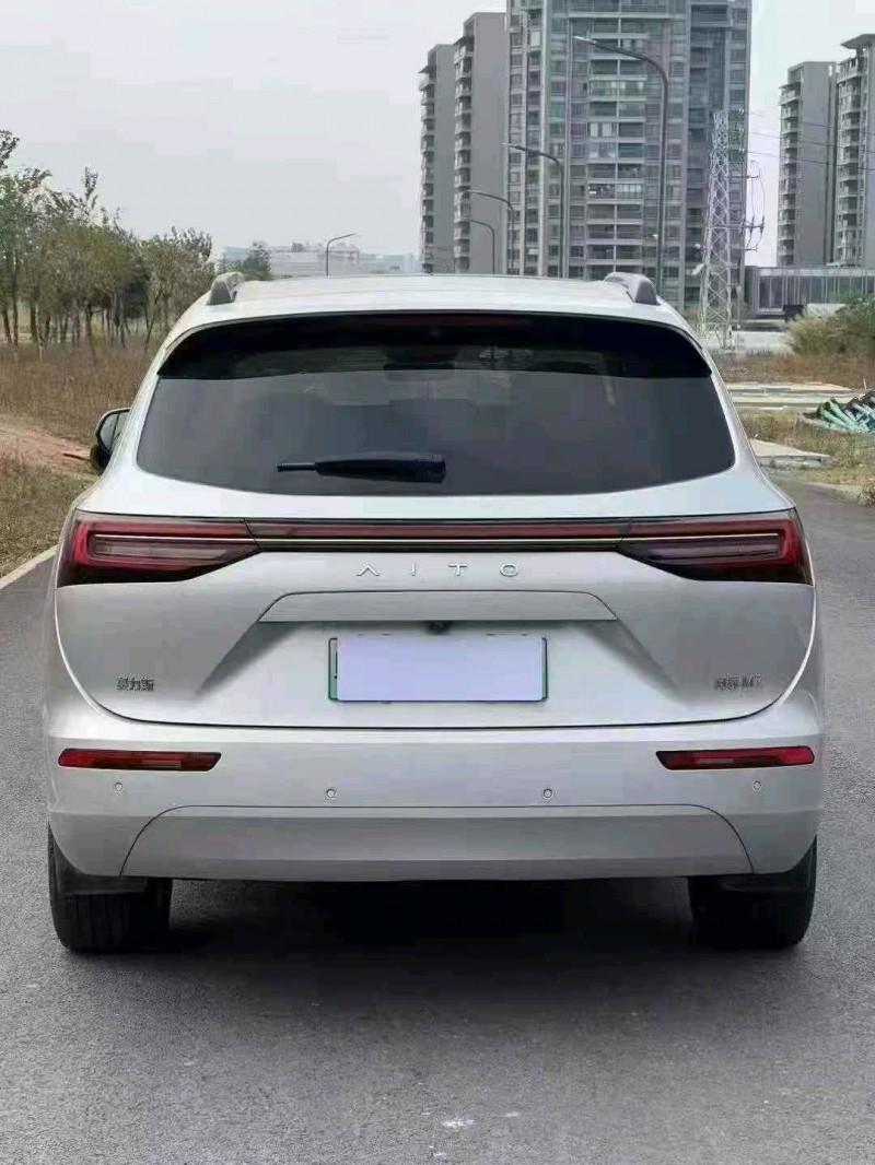 广州24年华为智选问界9