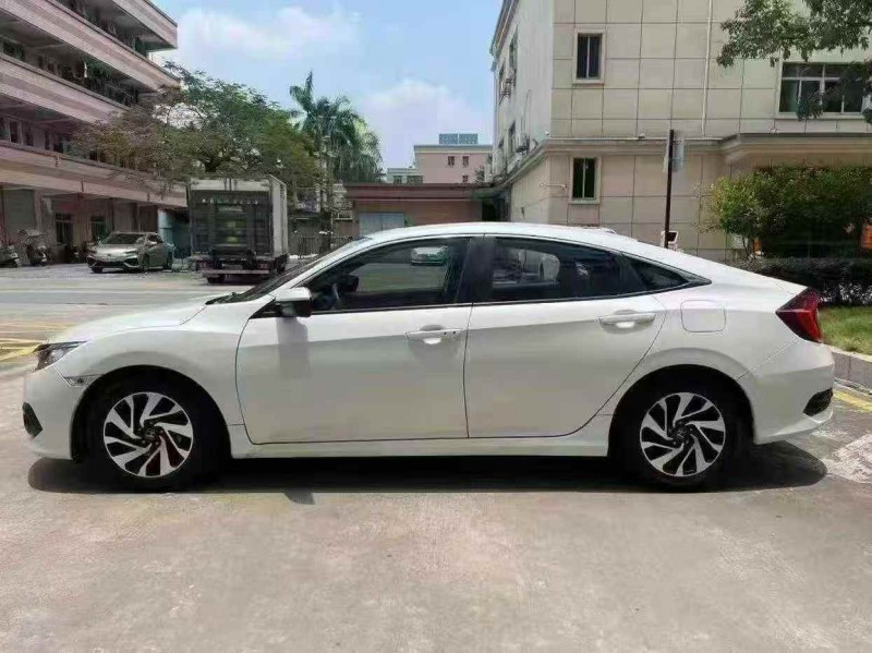 广州19年本田思域4