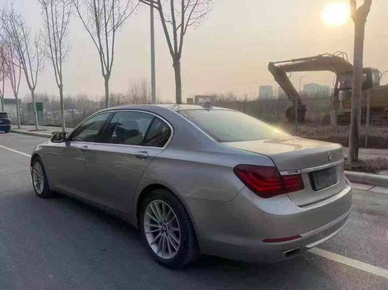 廣州15年寶馬7系4