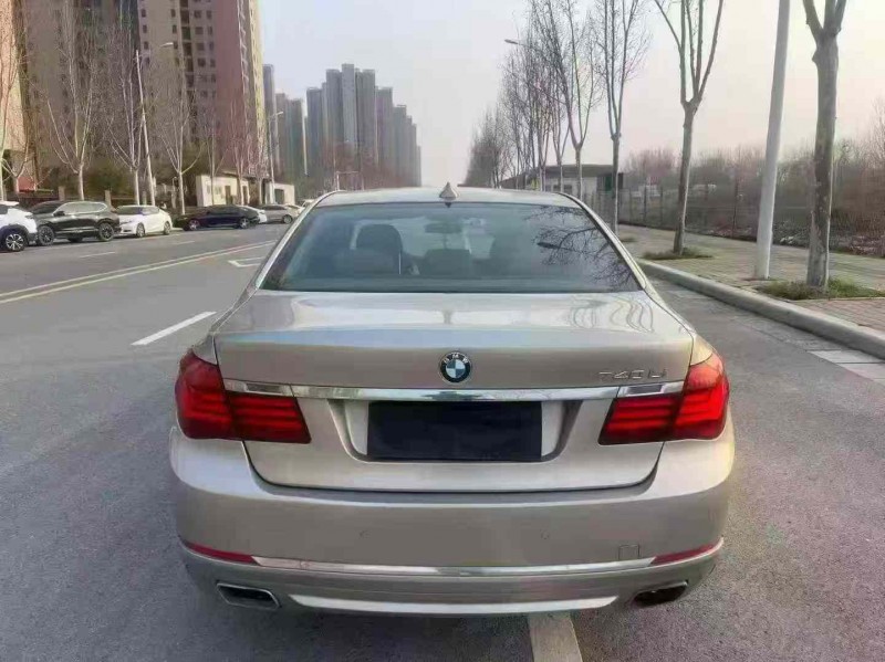 廣州15年寶馬7系9