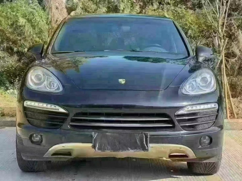 汕头15年保时捷卡宴1