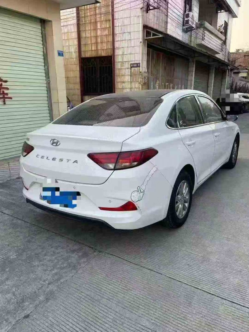 深圳19年现代悦动6