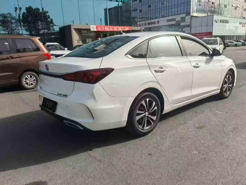 宜昌21年长安汽车逸动8