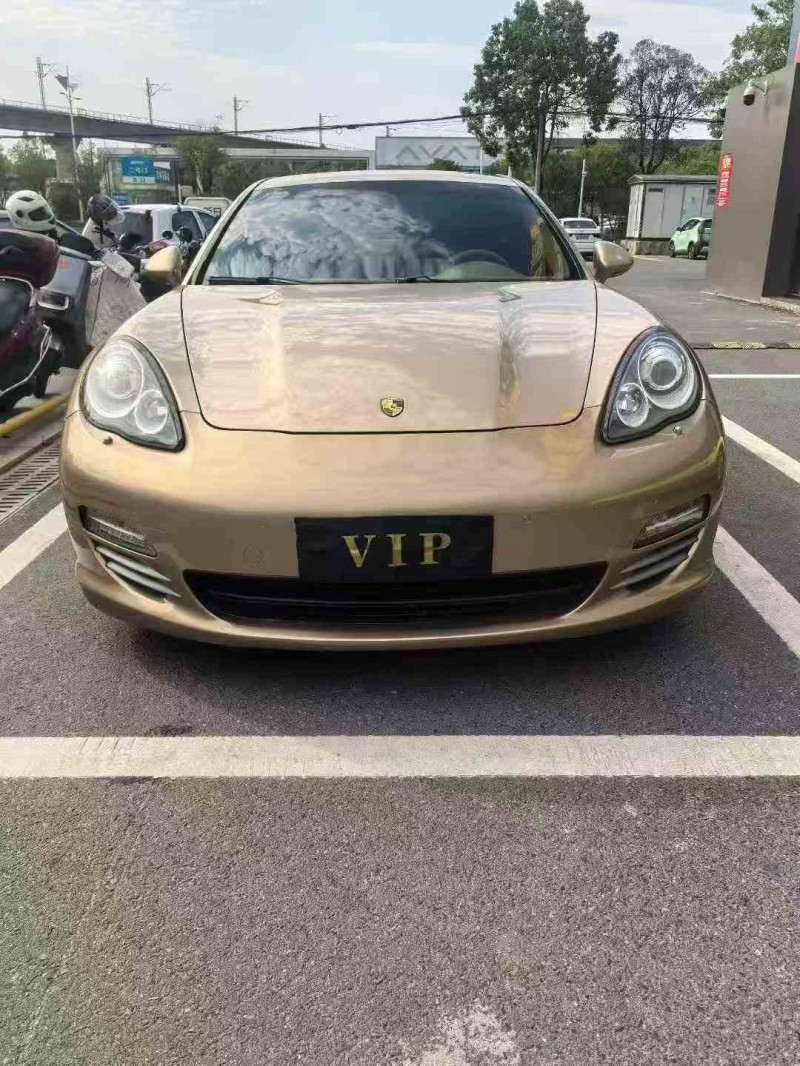 荆门12年保时捷帕拉梅拉1