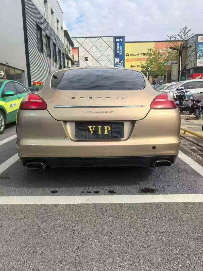 荆门12年保时捷帕拉梅拉9