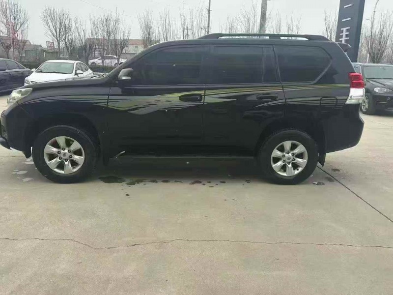 江门12年丰田普拉多3