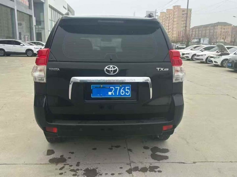 江门12年丰田普拉多9