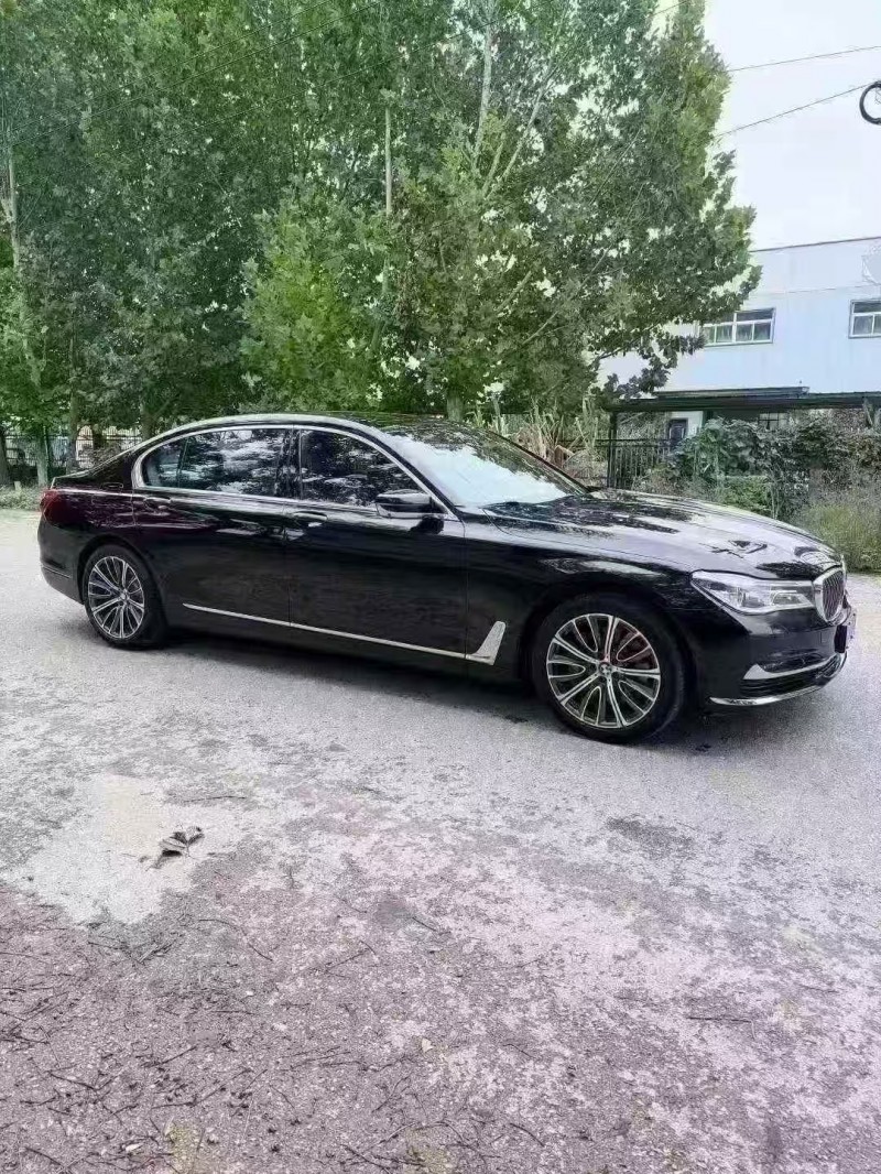 菏澤18年寶馬7系3