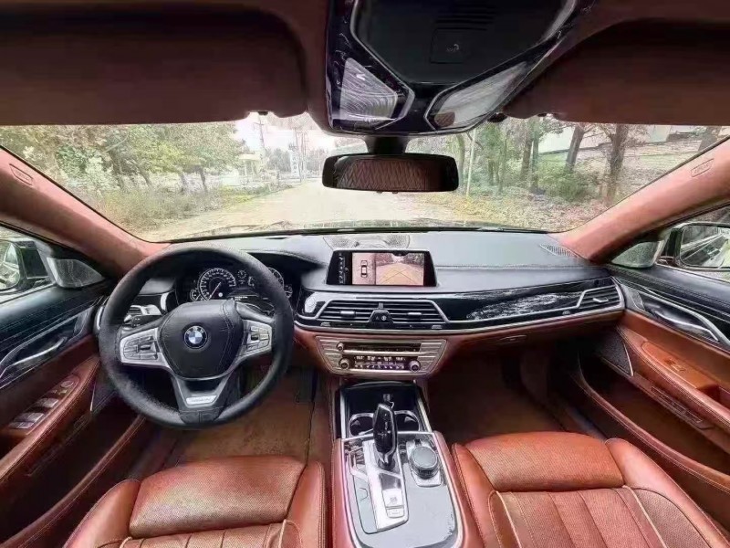 菏澤18年寶馬7系5