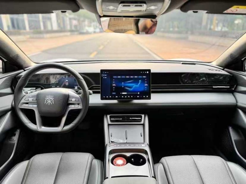 东莞25年比亚迪秦6