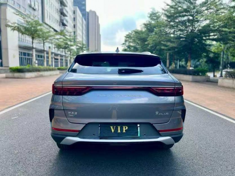 东莞22年比亚迪宋8