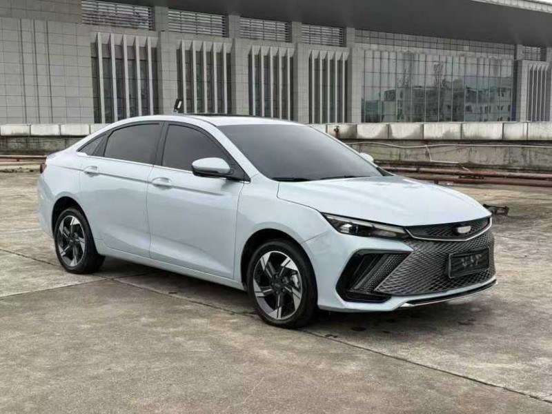 东莞23年吉利帝豪4