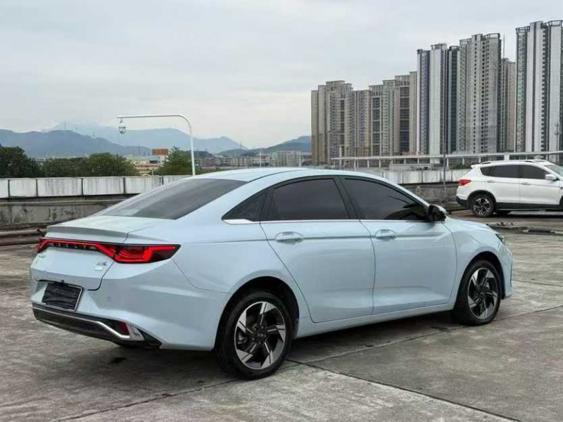 东莞23年吉利帝豪9