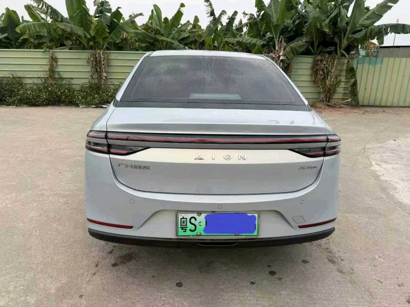 中山23年传祺埃安S4