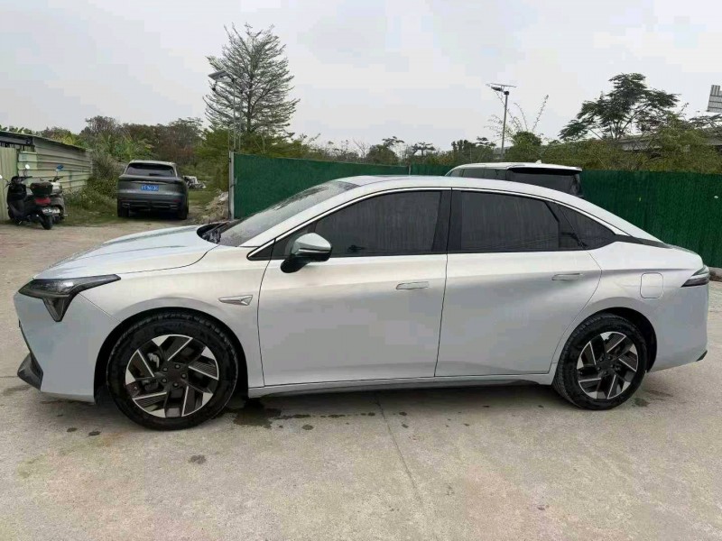 中山23年传祺埃安S5