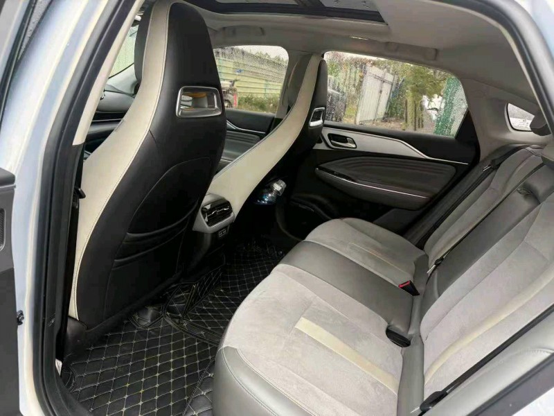 中山23年传祺埃安S7