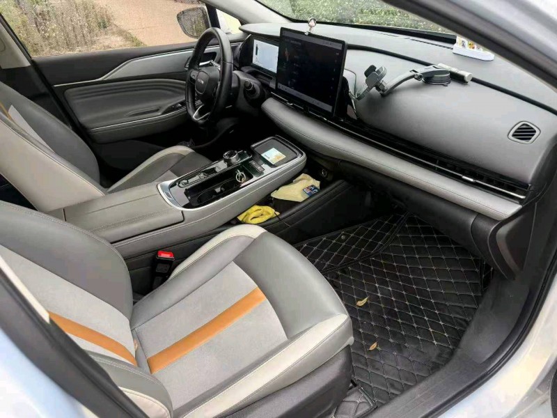 中山23年传祺埃安S8