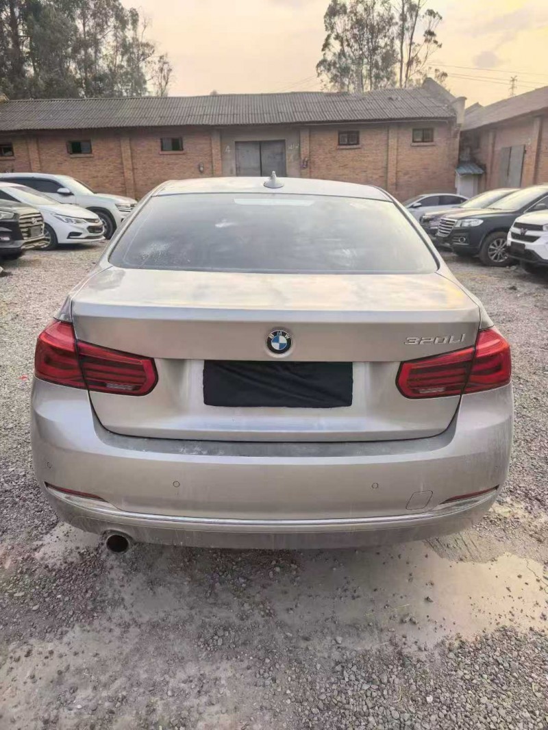 楚雄16年寶馬3系6