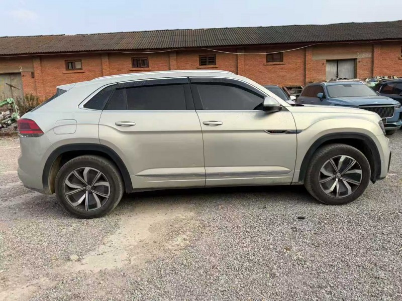 楚雄21年大眾途昂7